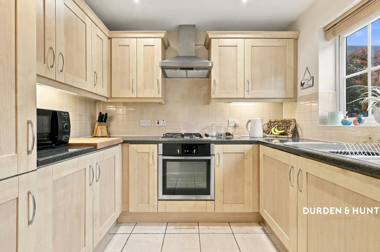 Retreat Way, Chigwell, IG7, photo 6