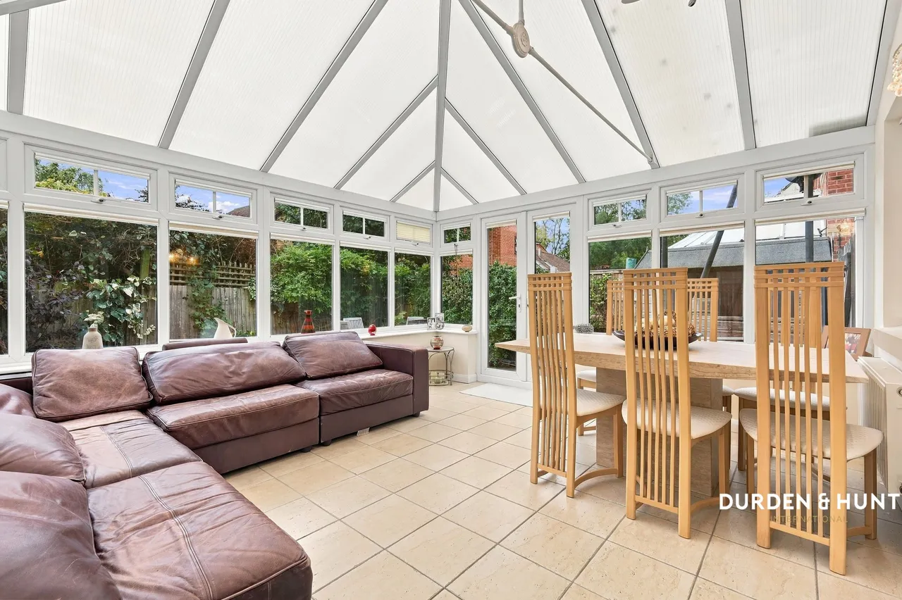 Retreat Way, Chigwell, IG7, photo 5
