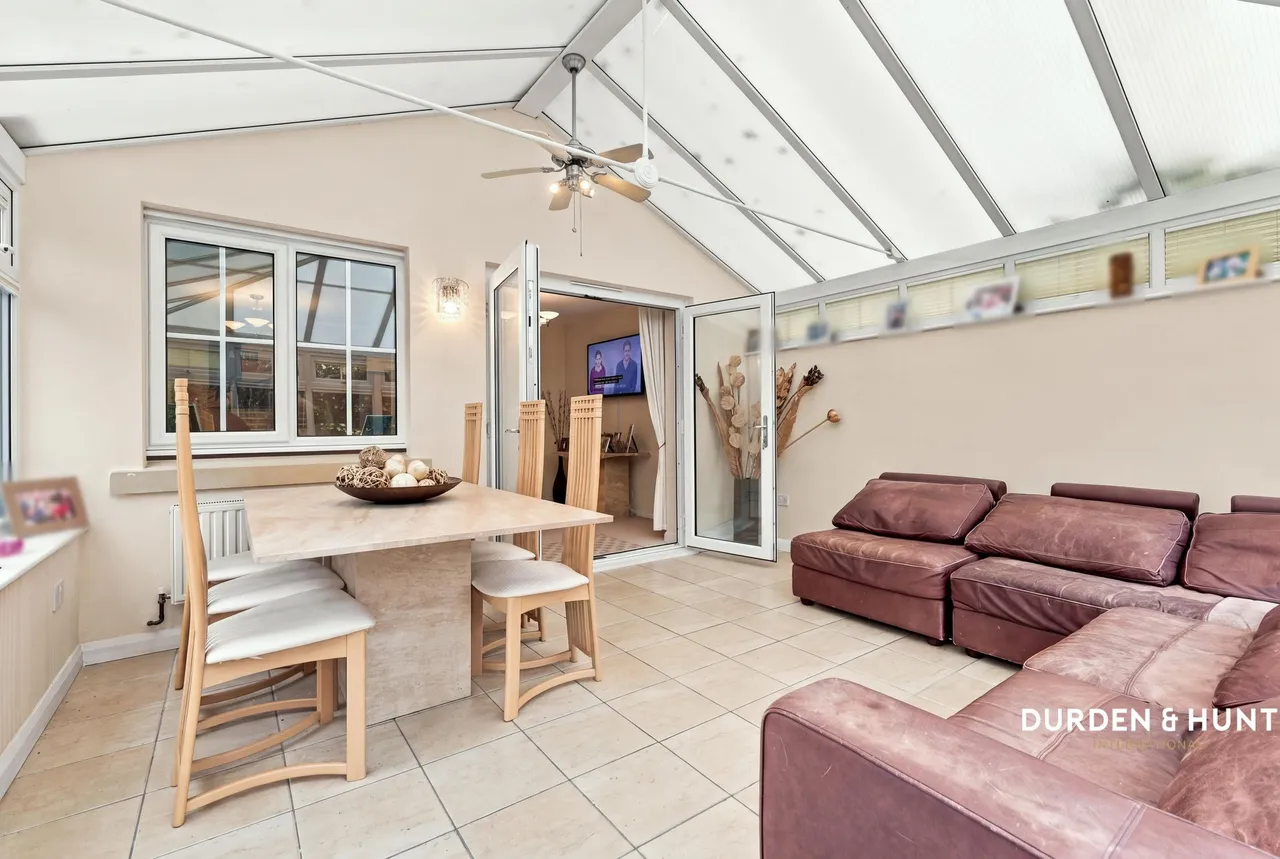 Retreat Way, Chigwell, IG7, photo 4