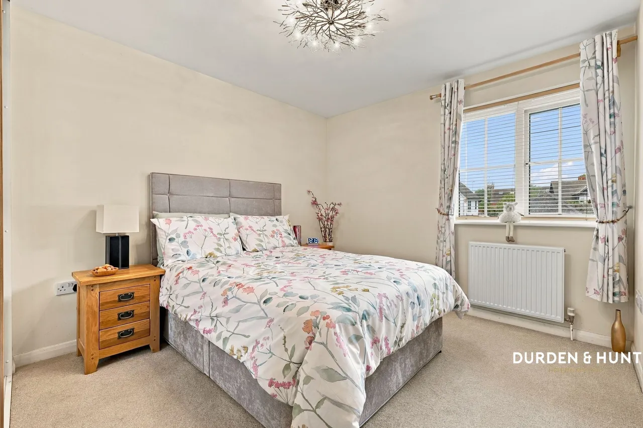 Retreat Way, Chigwell, IG7, photo 10