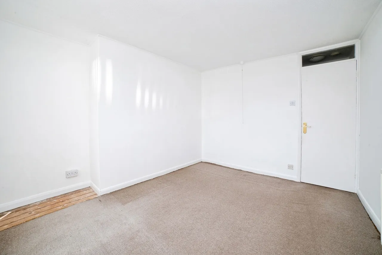 Lamond Close, Mansfield, Nottinghamshire, NG19, photo 16