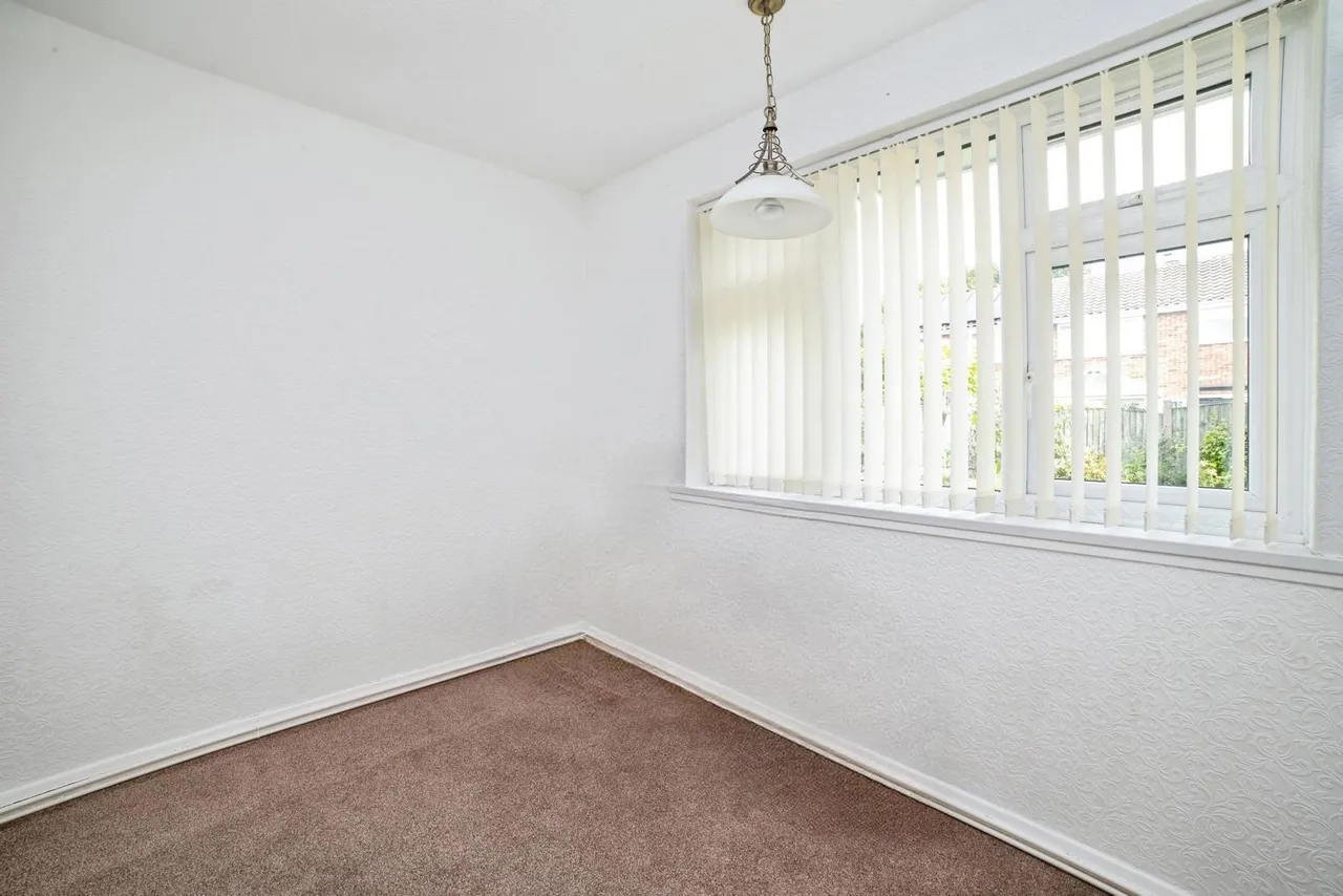 Lamond Close, Mansfield, Nottinghamshire, NG19, photo 17