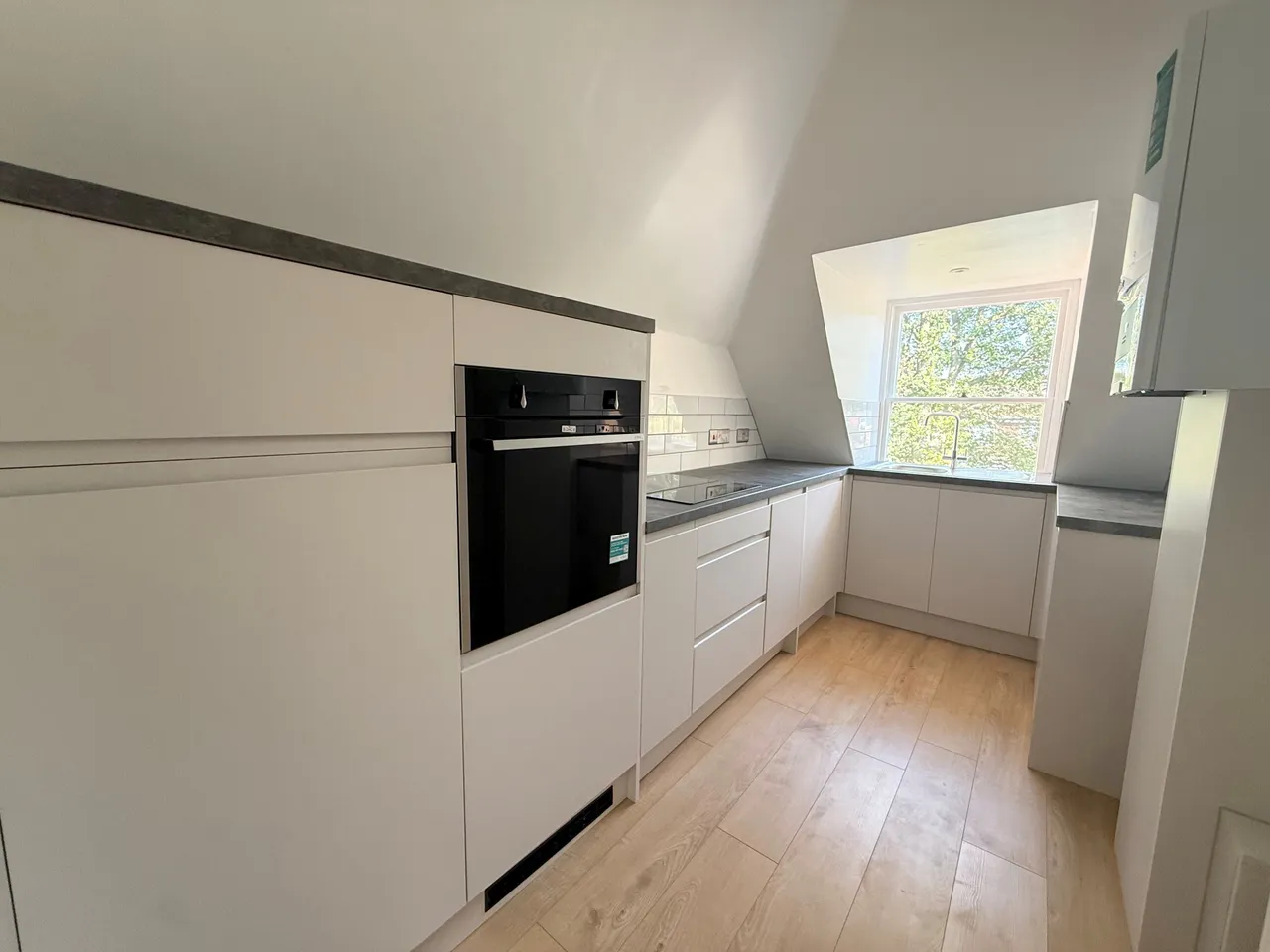 Cromwell Road, Hove BN3, photo 2