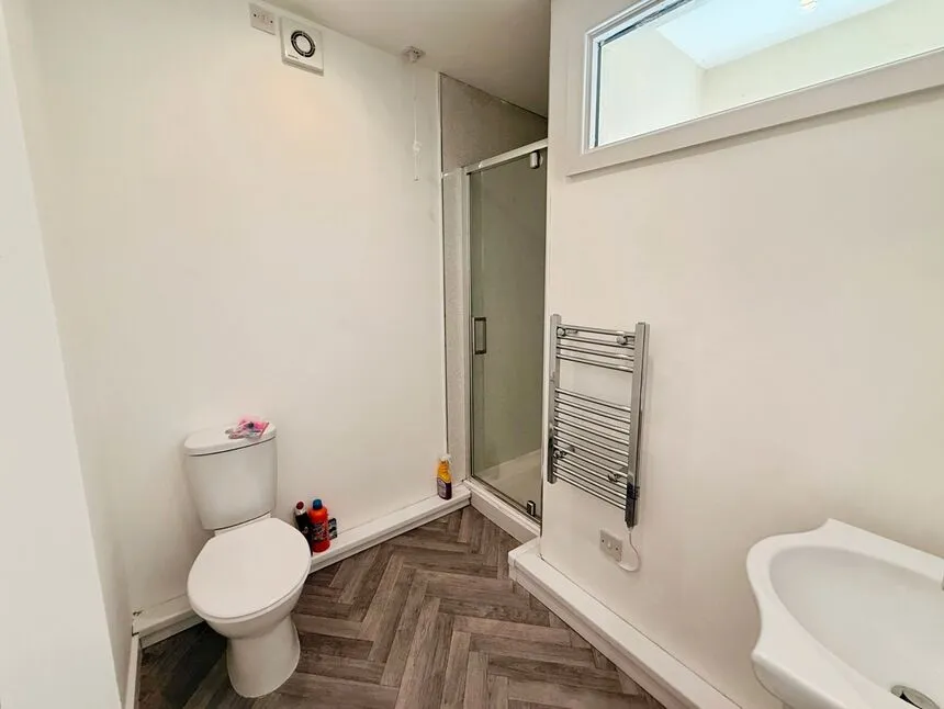 Nuthall Road, Nottingham, Nottinghamshire, NG8, photo 6