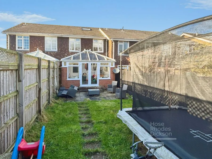 Mayfield Drive, Newport, PO30, photo 12