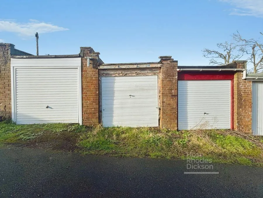 Mayfield Drive, Newport, PO30, photo 13