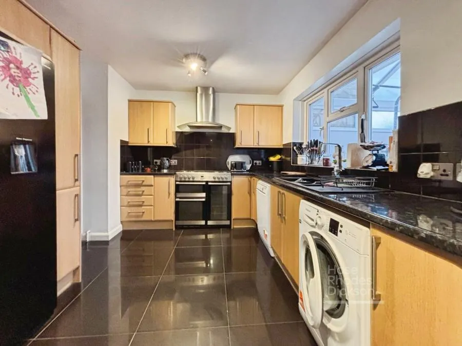 Mayfield Drive, Newport, PO30, photo 2