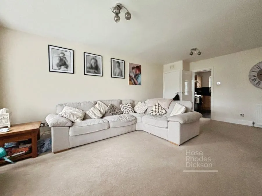 Mayfield Drive, Newport, PO30, photo 3