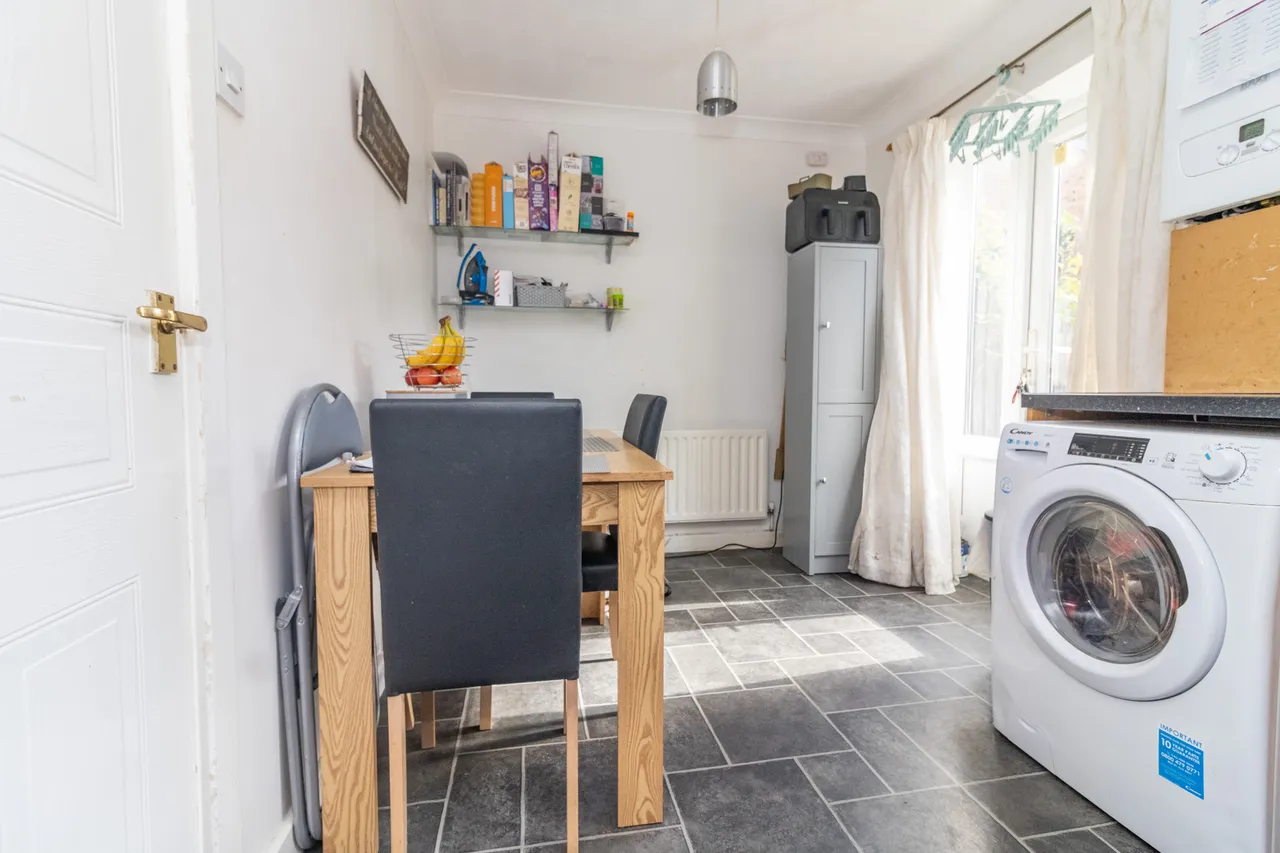Hollowtree Road, Hamilton, Leicester, Leicester, LE5 1TH, photo 9