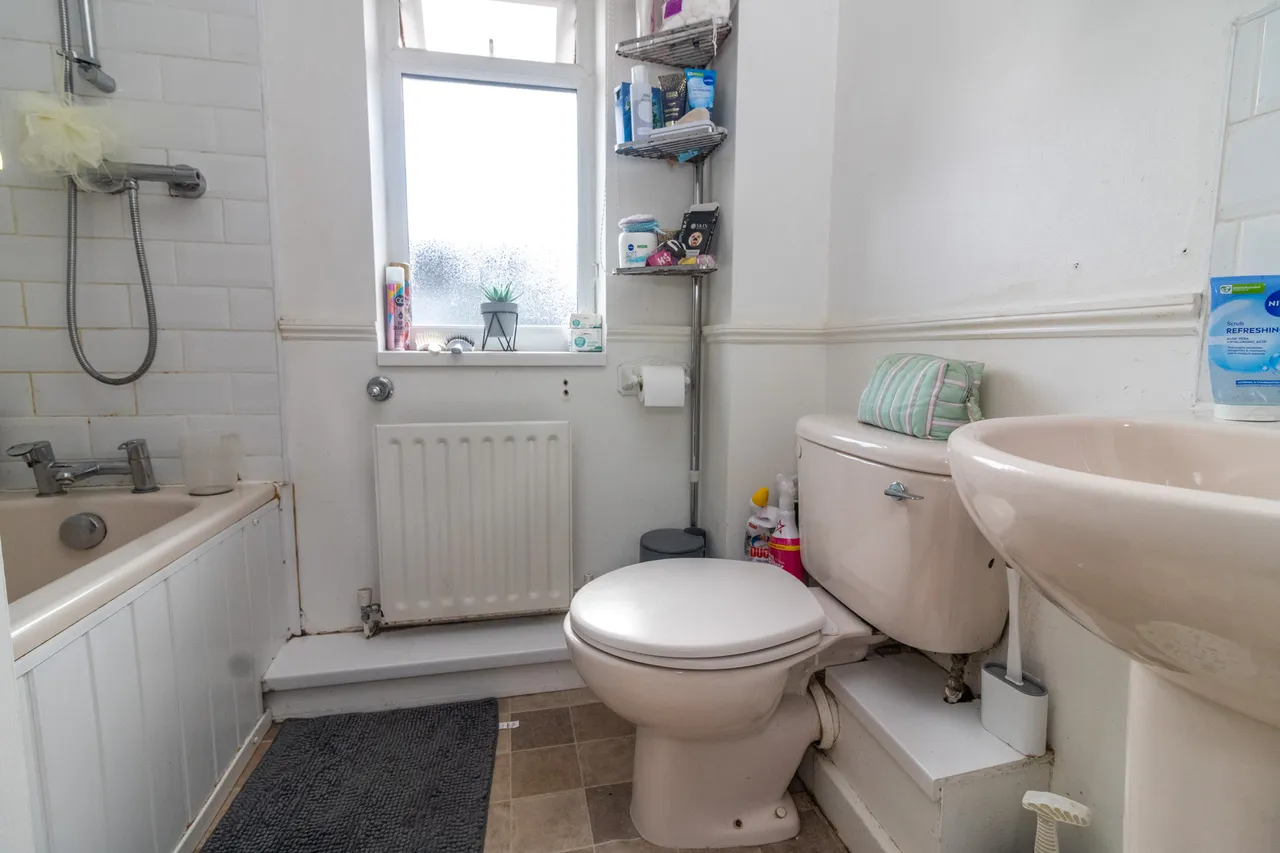Hollowtree Road, Hamilton, Leicester, Leicester, LE5 1TH, photo 13