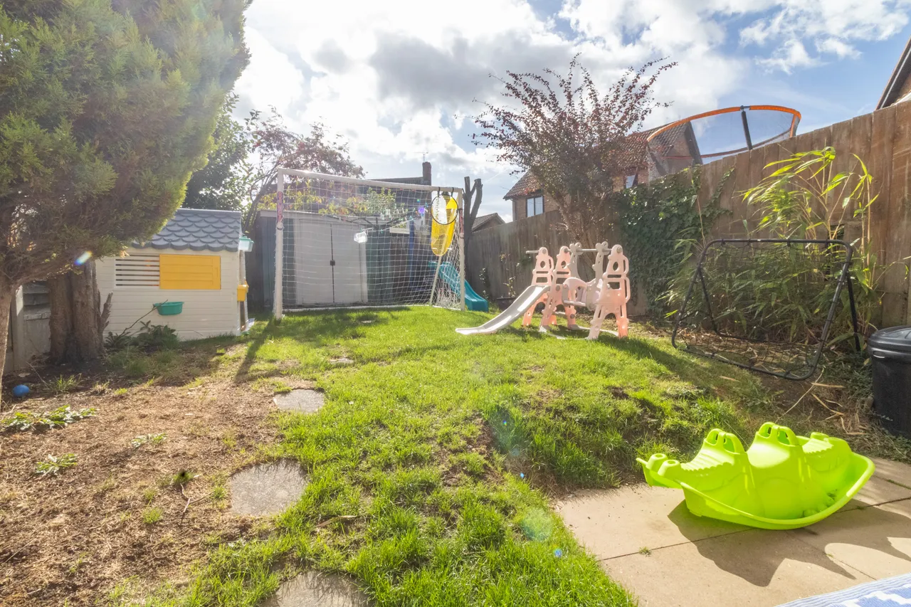 Hollowtree Road, Hamilton, Leicester, Leicester, LE5 1TH, photo 14