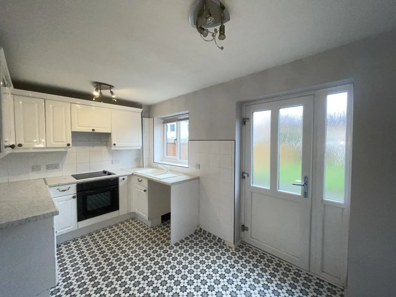 Ambleside Close, Wolverhampton, WV14, photo 5
