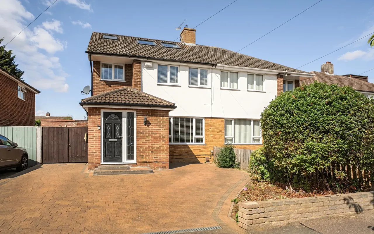 4 bed house for sale — Larkway, Bedford