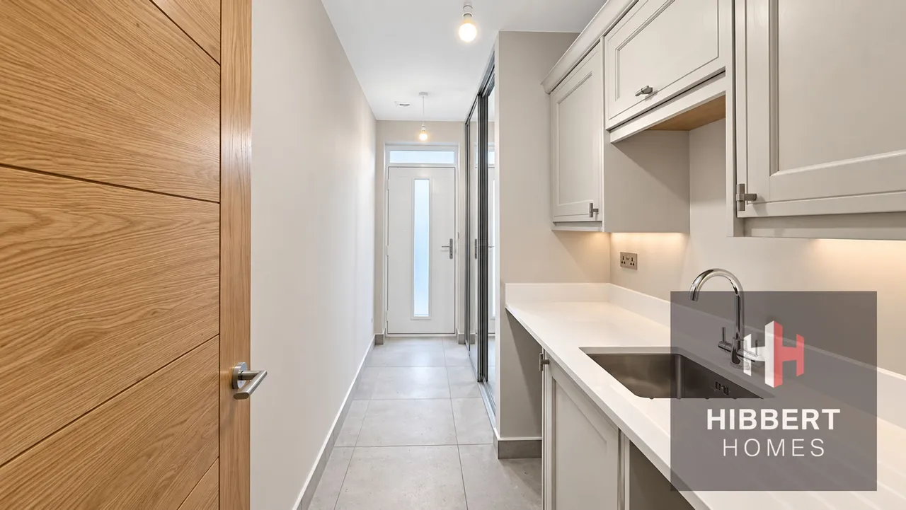Manor Avenue, Sale, M33, photo 8
