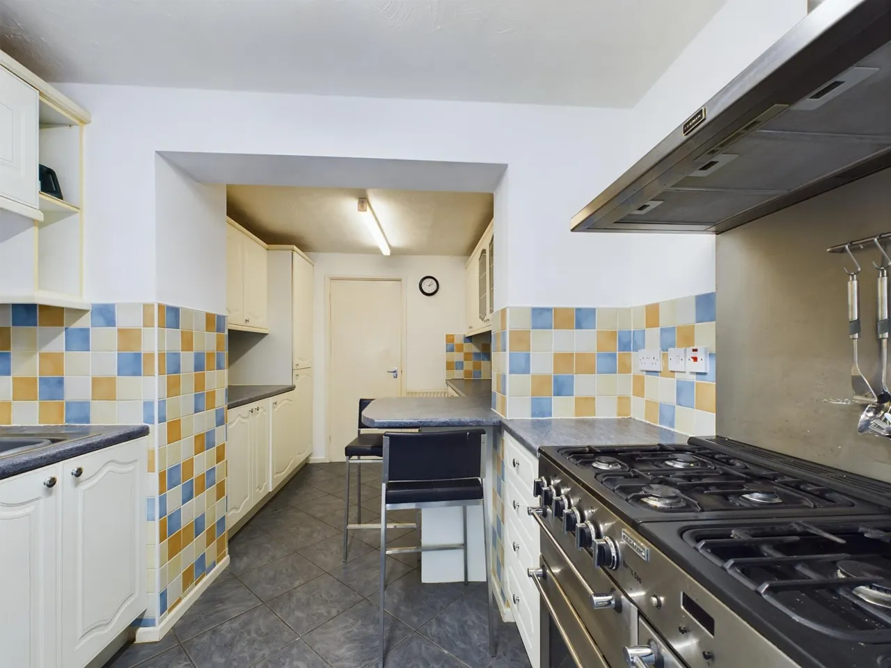 Dove Close, Kempshott, Basingstoke, RG22, photo 5