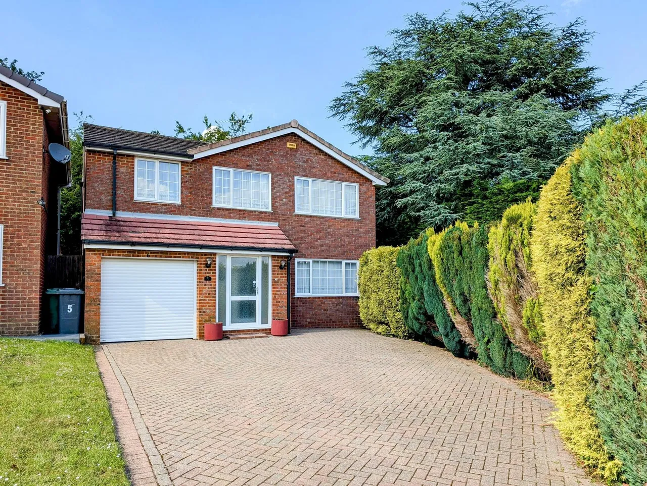 Dove Close, Kempshott, Basingstoke, RG22, photo 2