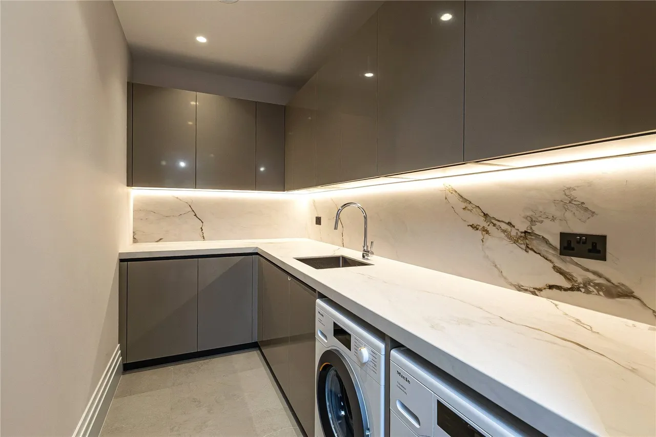Apartment 6 Wildacre, Northwood, Hertfordshire, HA6 3EY, photo 9