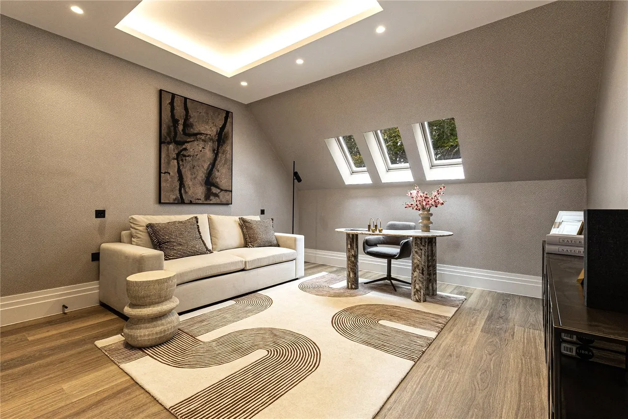 Apartment 6 Wildacre, Northwood, Hertfordshire, HA6 3EY, photo 7