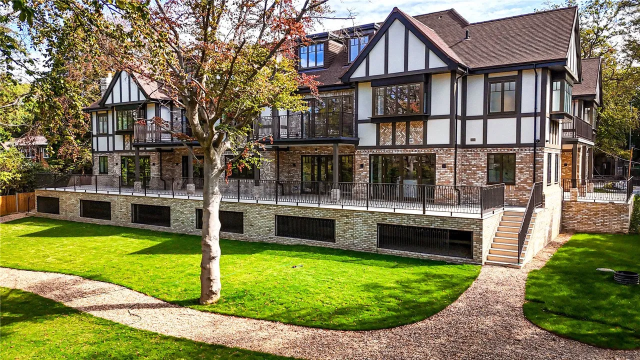 Apartment 6 Wildacre, Northwood, Hertfordshire, HA6 3EY, photo 23