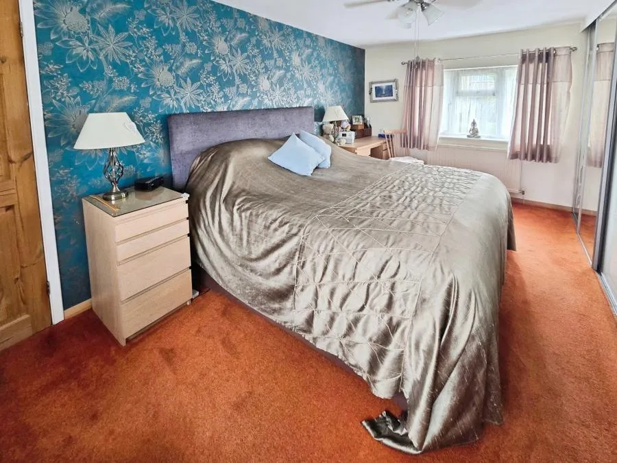 St. Saviours Road, Totland Bay, PO39, photo 8