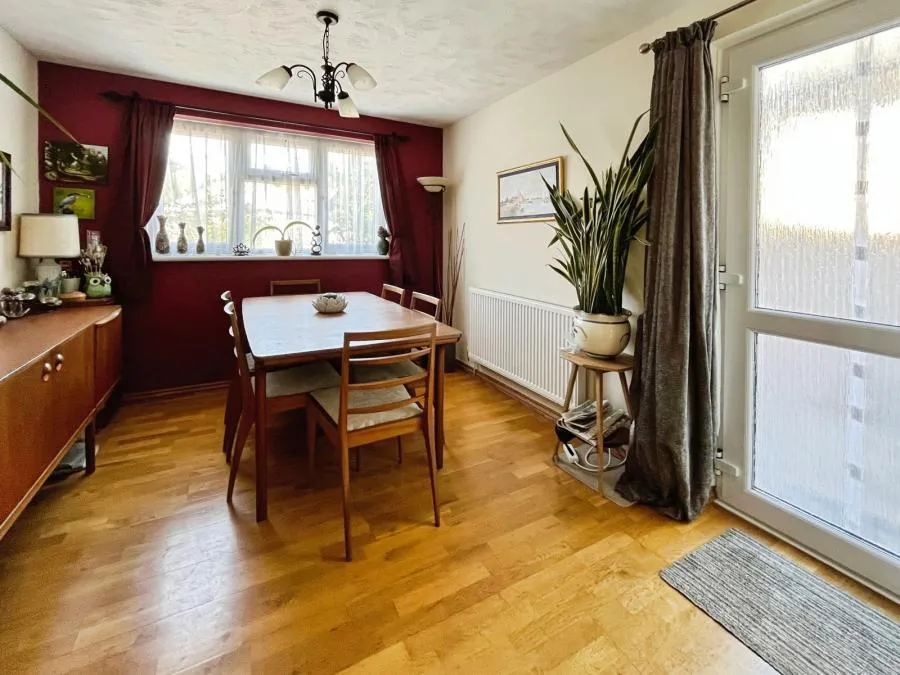 St. Saviours Road, Totland Bay, PO39, photo 6