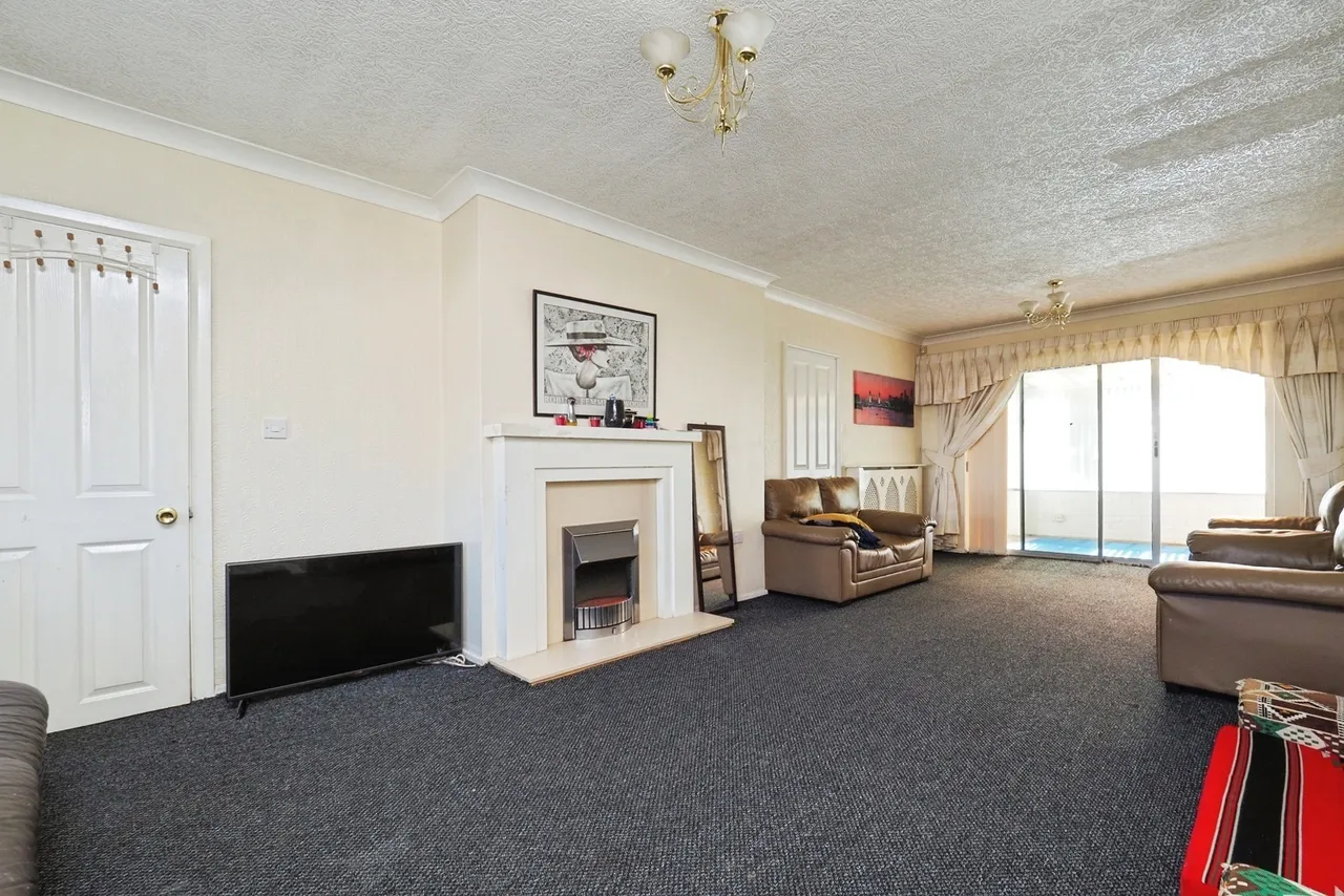 Woodbank Drive, Wollaton, Nottingham, NG8, photo 9