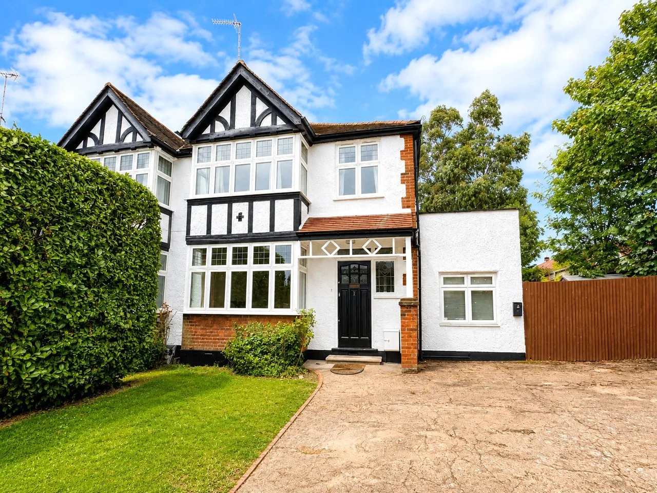 3 bed house to rent — Netherlands Road, New Barnet, EN5 1BN