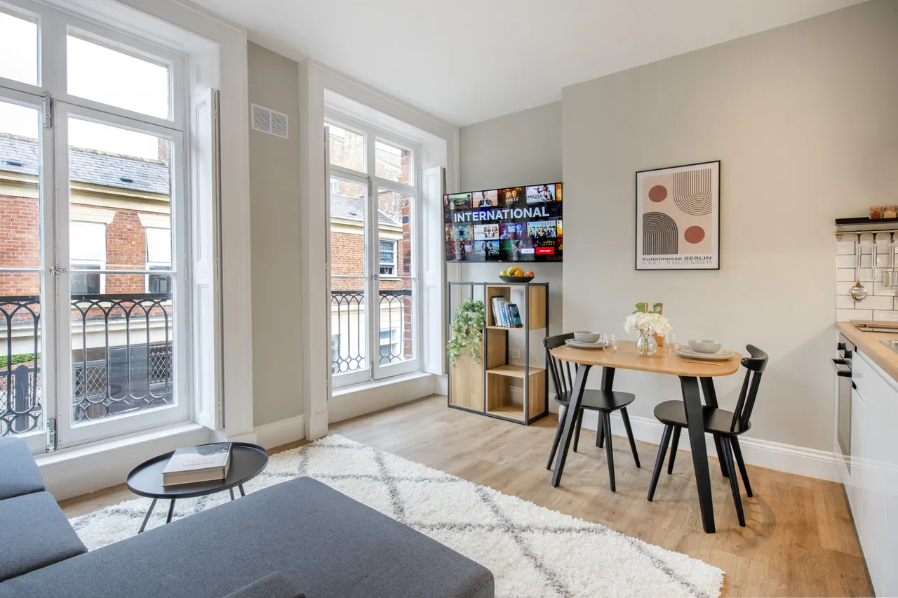 1 bed flat to rent — 13 Winckley Street, Preston, Lancashire, PR1 2AA