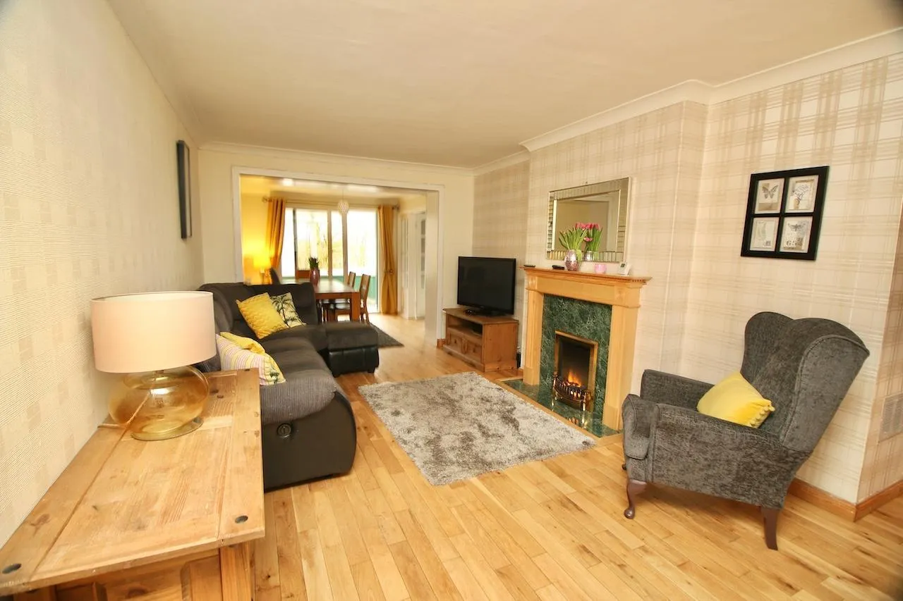 3 bed house for sale — Mossywood Place, Westfield, Cumbernauld, G68 9DY