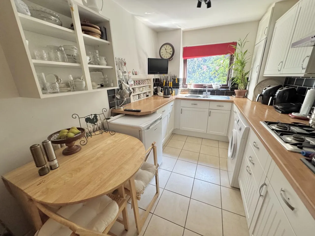 Western Road, BH13, photo 9