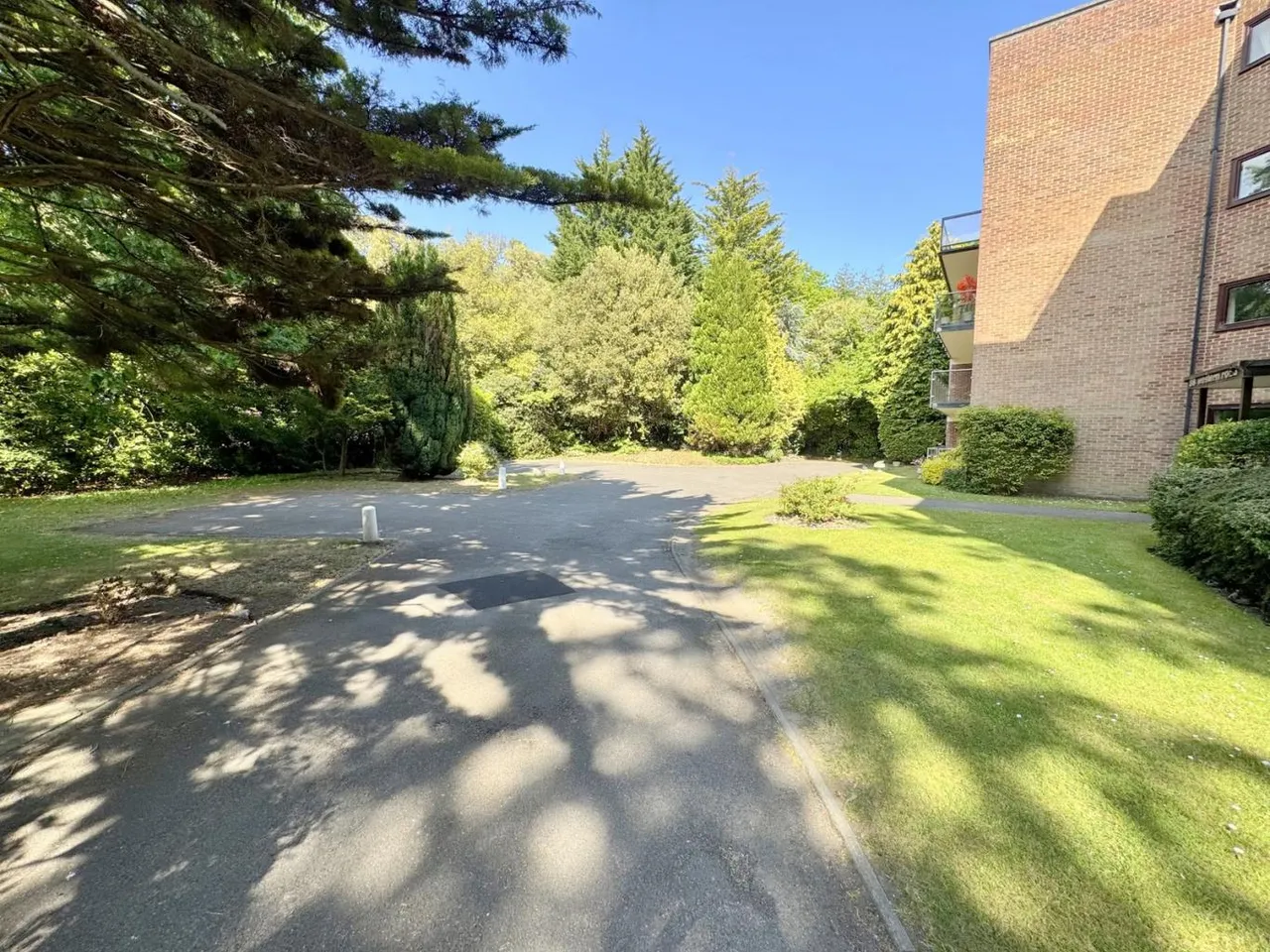 Western Road, BH13, photo 23