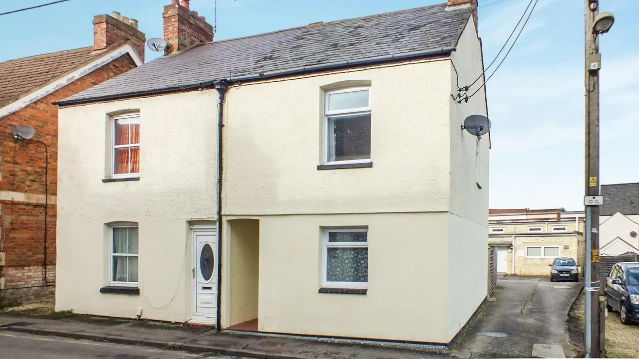 3 bed house to rent, Church Street, Didcot, OX11