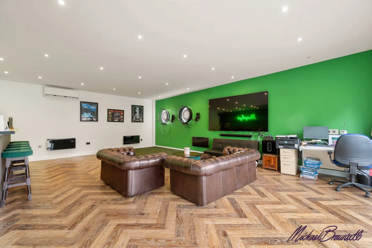 Green Lane, Shelf, HX3, photo 44