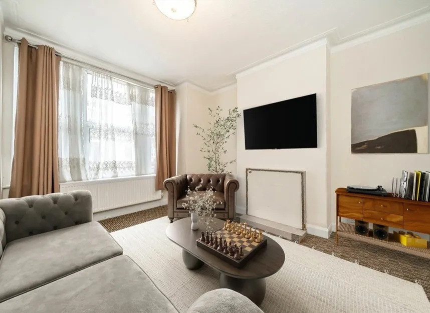 Bruce Road, Tooting, CR4, photo 2