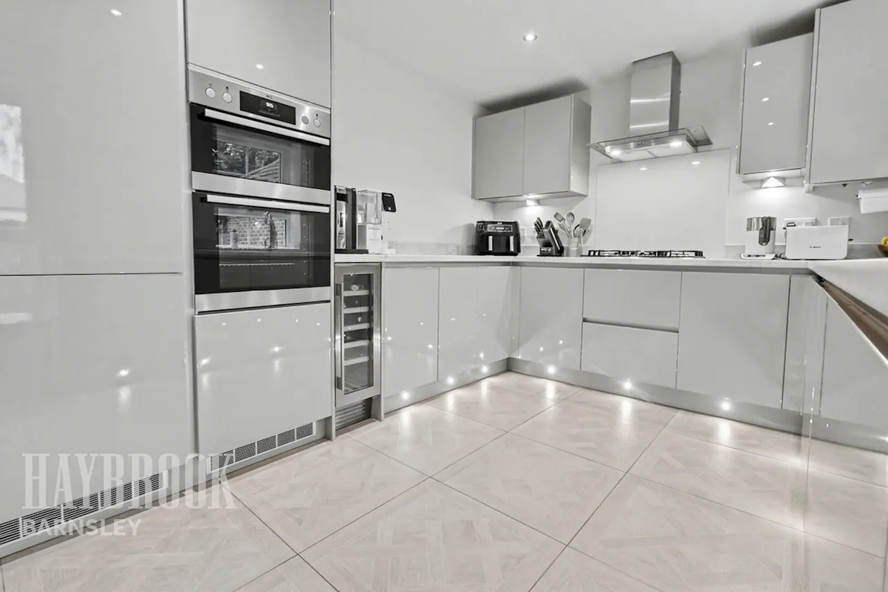 Carrs Avenue, Cudworth, photo 5