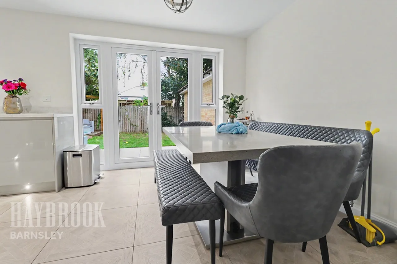 Carrs Avenue, Cudworth, photo 6