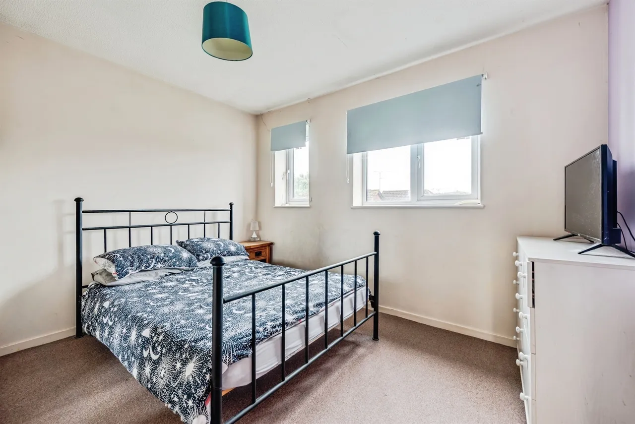 Castilian Mews, Shaw, SN5, photo 8