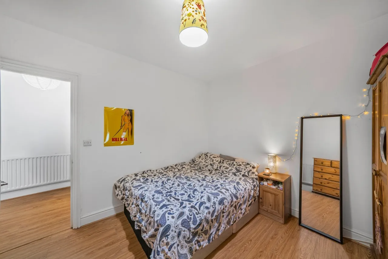 Mitcham Lane, London, SW16, photo 6