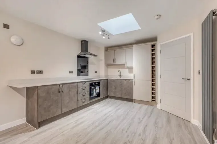 High Street, Kings Heath, B14, photo 3