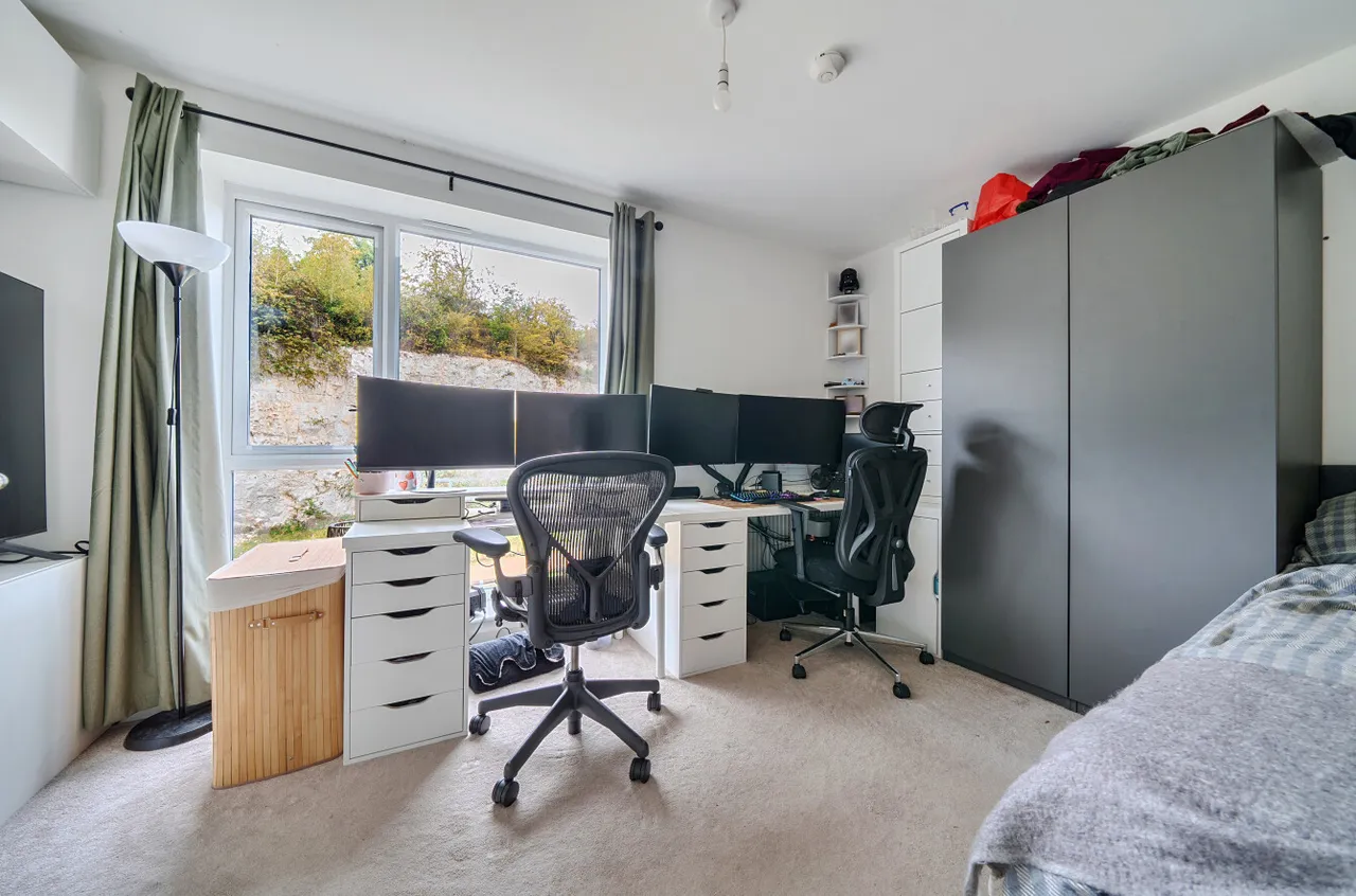 Allington Lane, Ebbsfleet Valley, DA10, photo 10