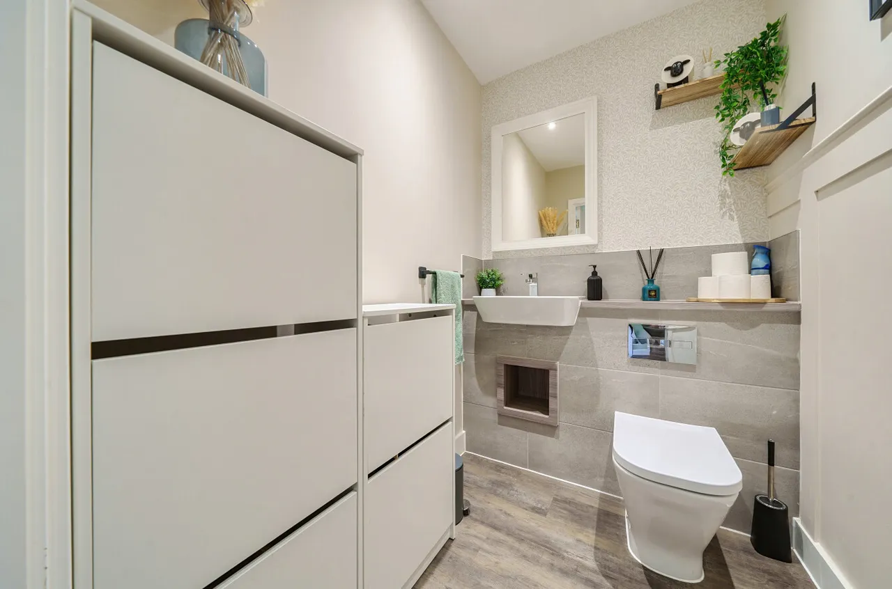 Allington Lane, Ebbsfleet Valley, DA10, photo 24