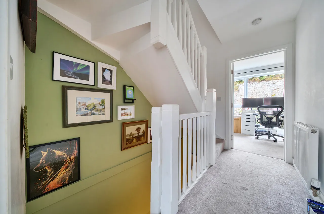 Allington Lane, Ebbsfleet Valley, DA10, photo 8