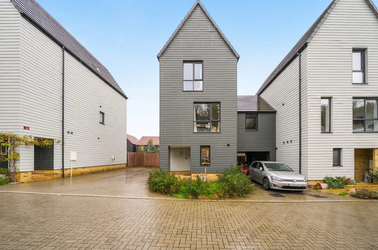Allington Lane, Ebbsfleet Valley, DA10, photo 16