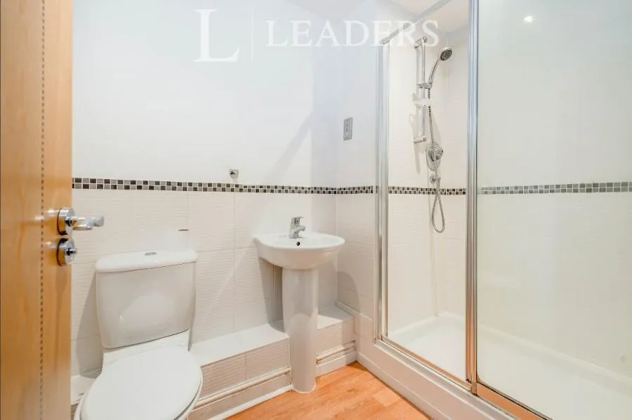 Trafalgar Gardens, Crawley, RH10, photo 8