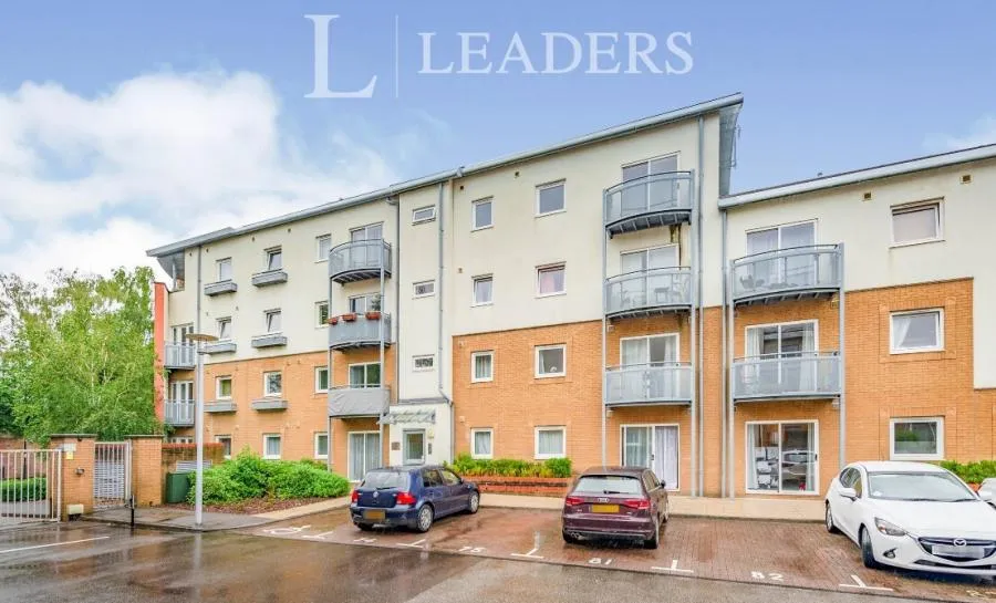 2 bed flat for sale, Trafalgar Gardens, Crawley, RH10