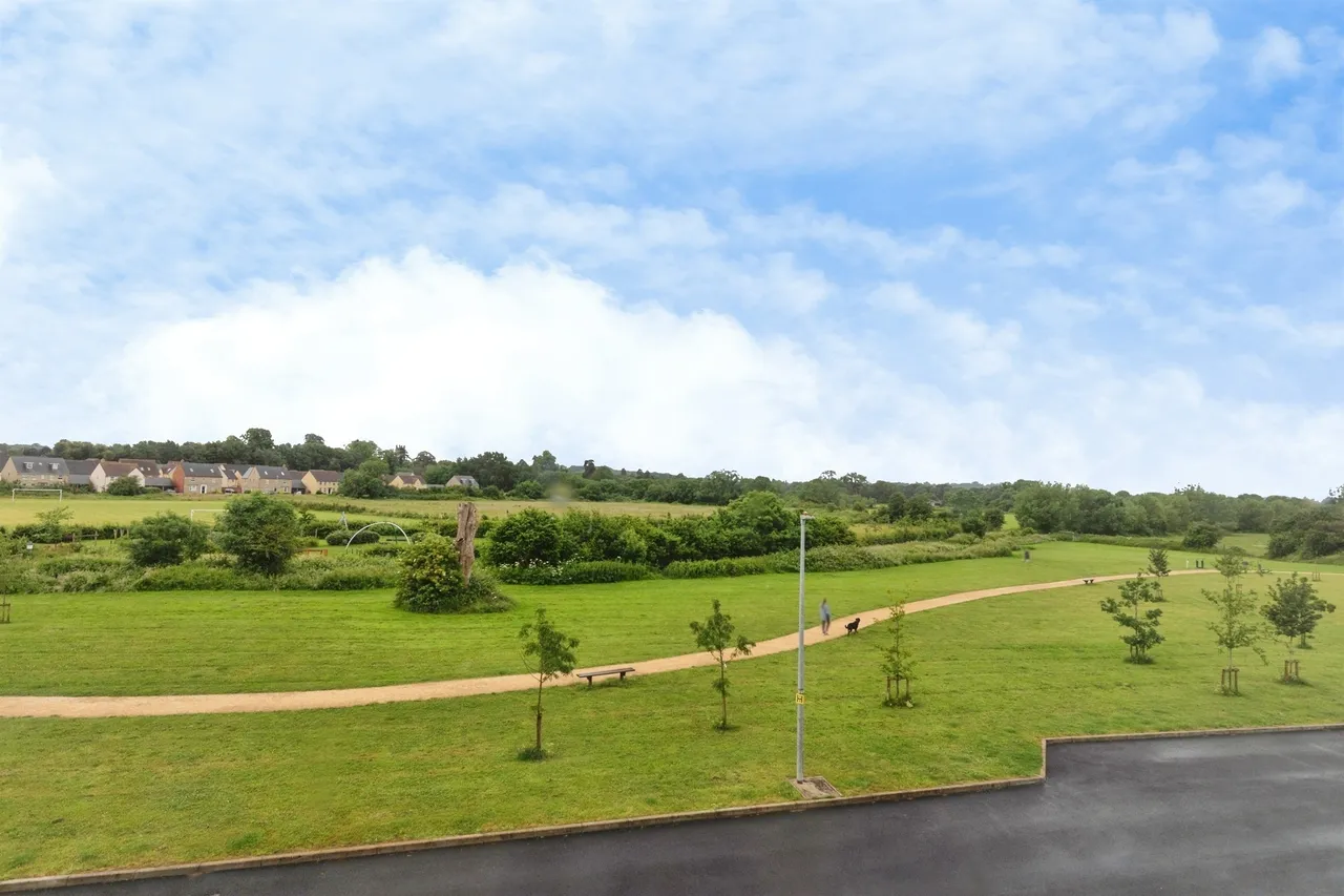 Deer Park, Thornbury, BS35, photo 7