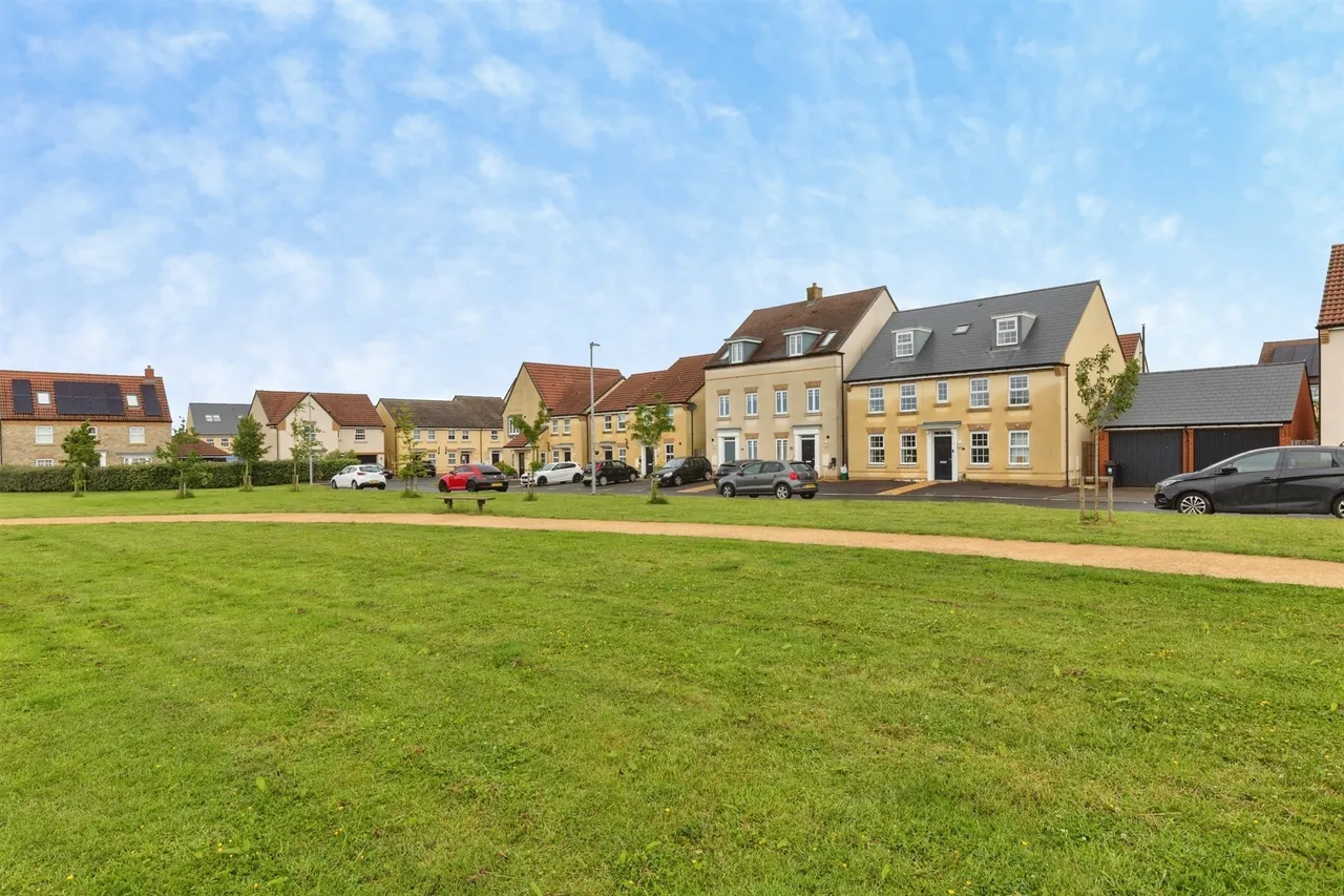 Deer Park, Thornbury, BS35, photo 4
