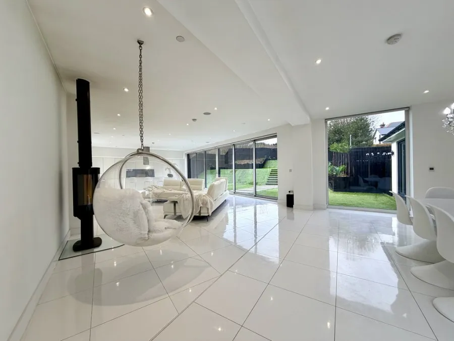 Harlequin House, Brondeg, CF48, photo 9