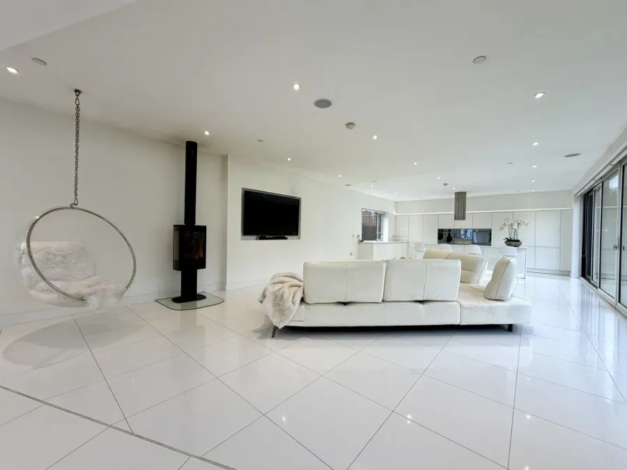 Harlequin House, Brondeg, CF48, photo 29