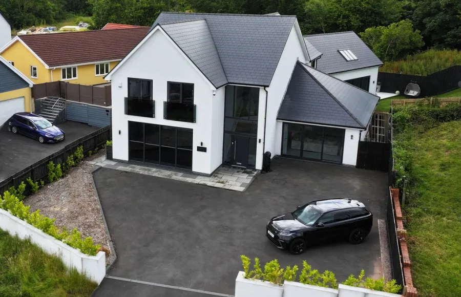 5 bed house for sale, Harlequin House, Brondeg, CF48